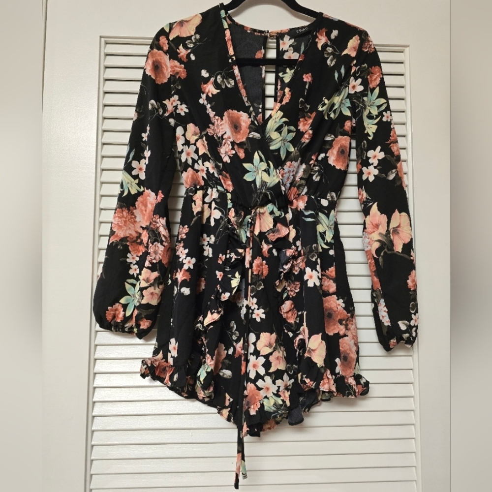 Trac - Floral Lightweight Romper With Open Back